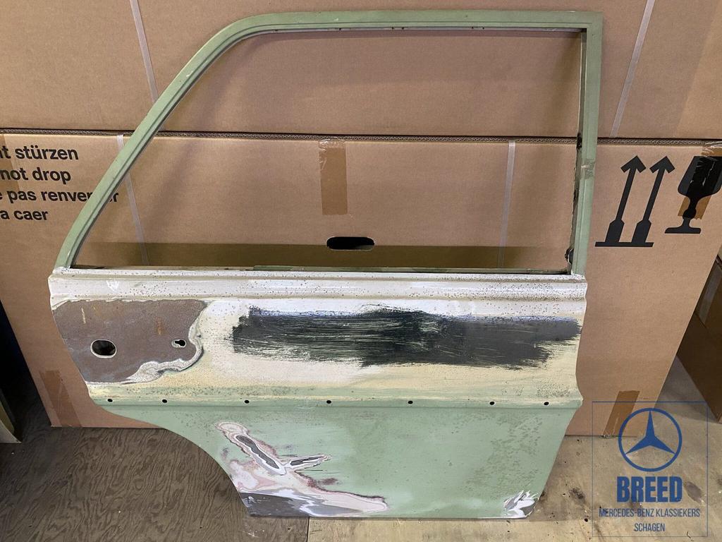 Deur / portier rechtsachter voor Mercedes-Benz W114 W115 /8, Neuf, -, Enlèvement, Porte