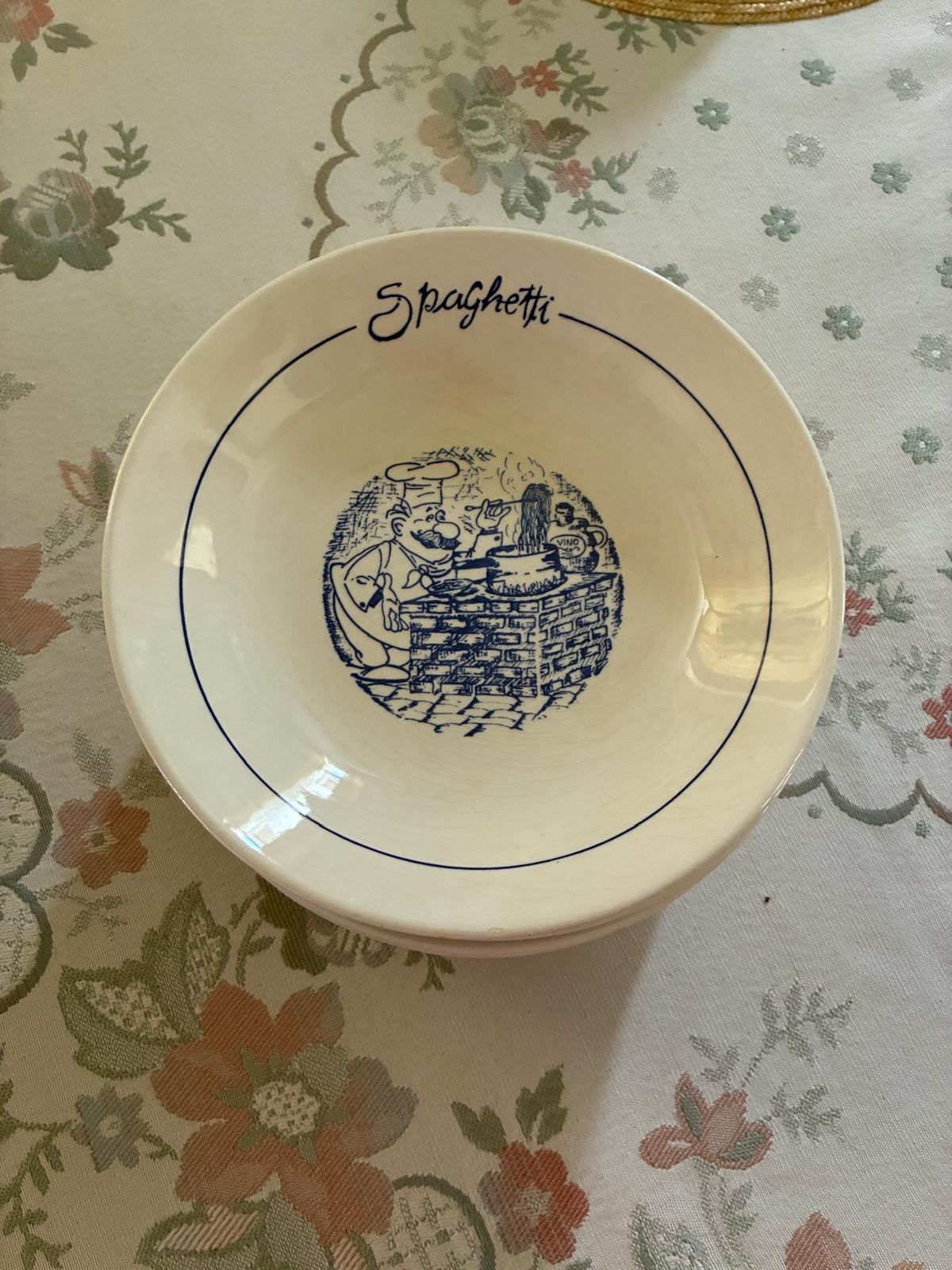 Spaghetti borden (12 stuks) en kommen (2 stuks), Ophalen