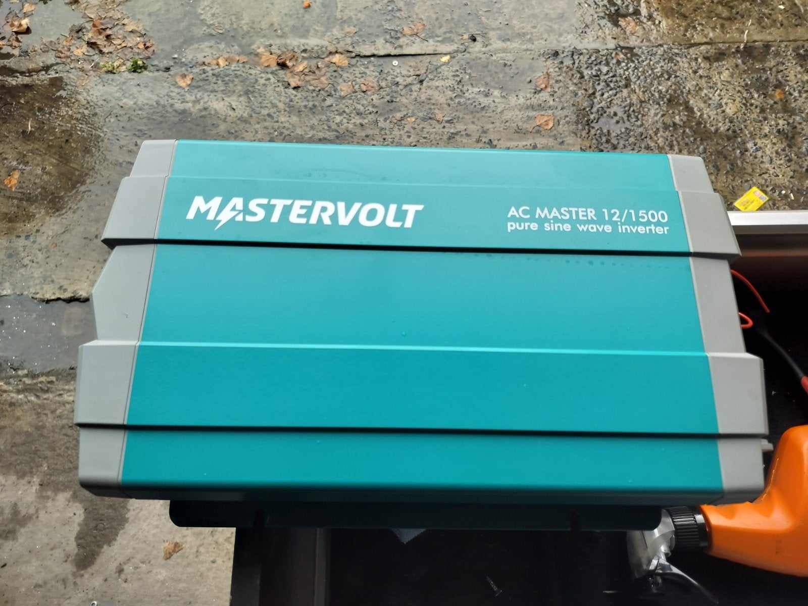 omvormer MASTERVOLT 12V DC naar 230V VAC 1500W, Ophalen