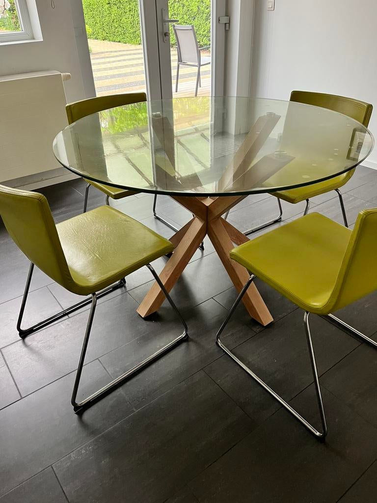 Eettafel met glazen blad, Ophalen, Zo goed als nieuw