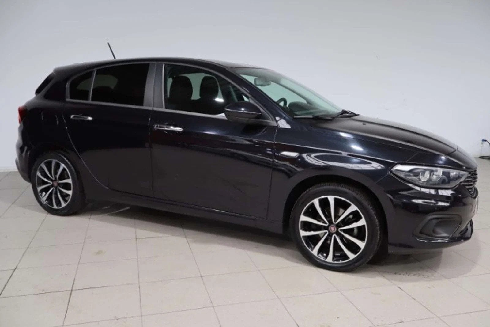 Fiat Tipo Tipo 1.4 Turbo Lounge Bus. S (bj 2020), Auto's, Stof, Gebruikt, 4 cilinders, Bedrijf
