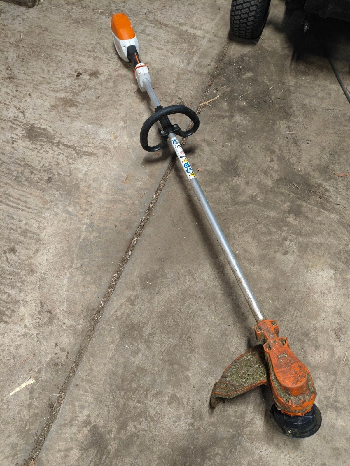 Stihl FSA 86 r kantenmaaier, Ophalen
