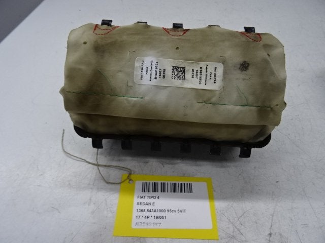AIRBAG PASSAGER Fiat Tipo (356S) (B16316623), FCA Germany GmbH, IPC D1-09 Bahnhofsplatz
65423  Rüsselsheim am Main, DE, Utilisé