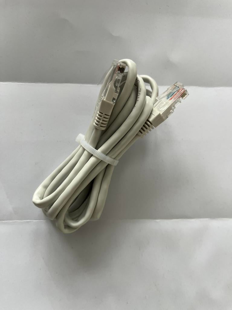 Internet Kabel 2m, Computers en Software, Pc- en Netwerkkabels, Zo goed als nieuw, Ophalen