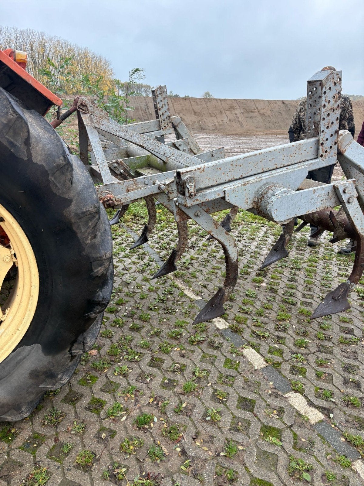 Breker cultivatoe 900 euro, Enlèvement