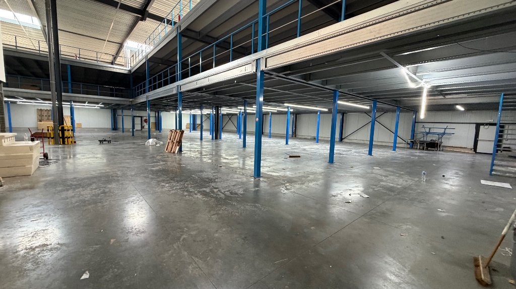 Mezzanine pour l'entrepôt, Enlèvement
