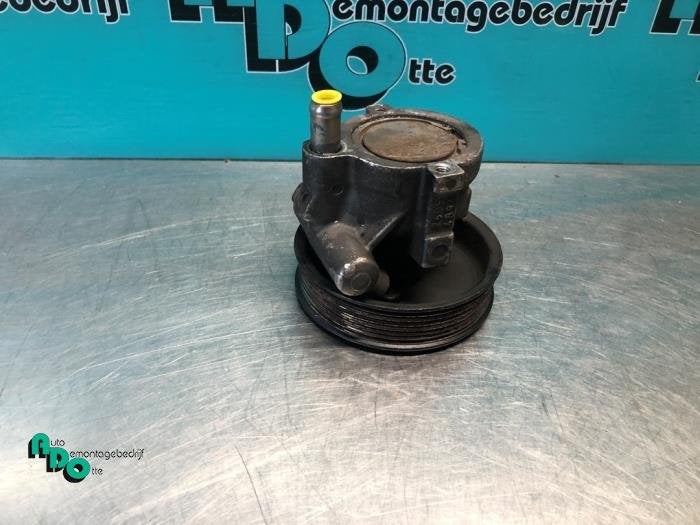 Pompe direction assistée d'un Renault Trafic (Trafic 01-), Renault, -, 3 mois de garantie, Utilisé