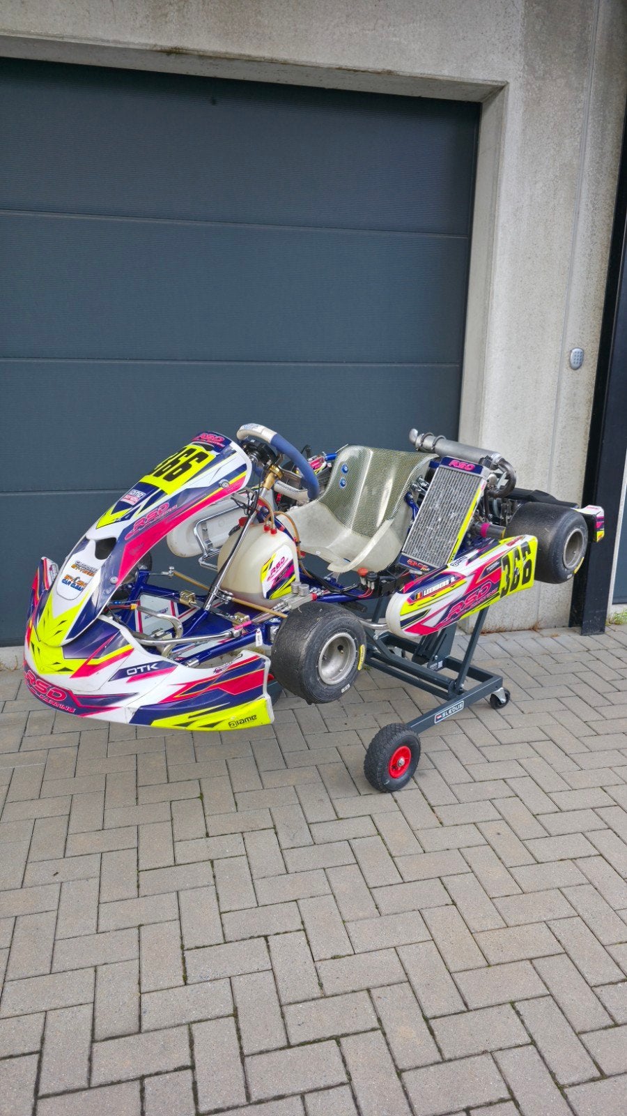 Kosmic iame x30 kart, Enlèvement, Kart