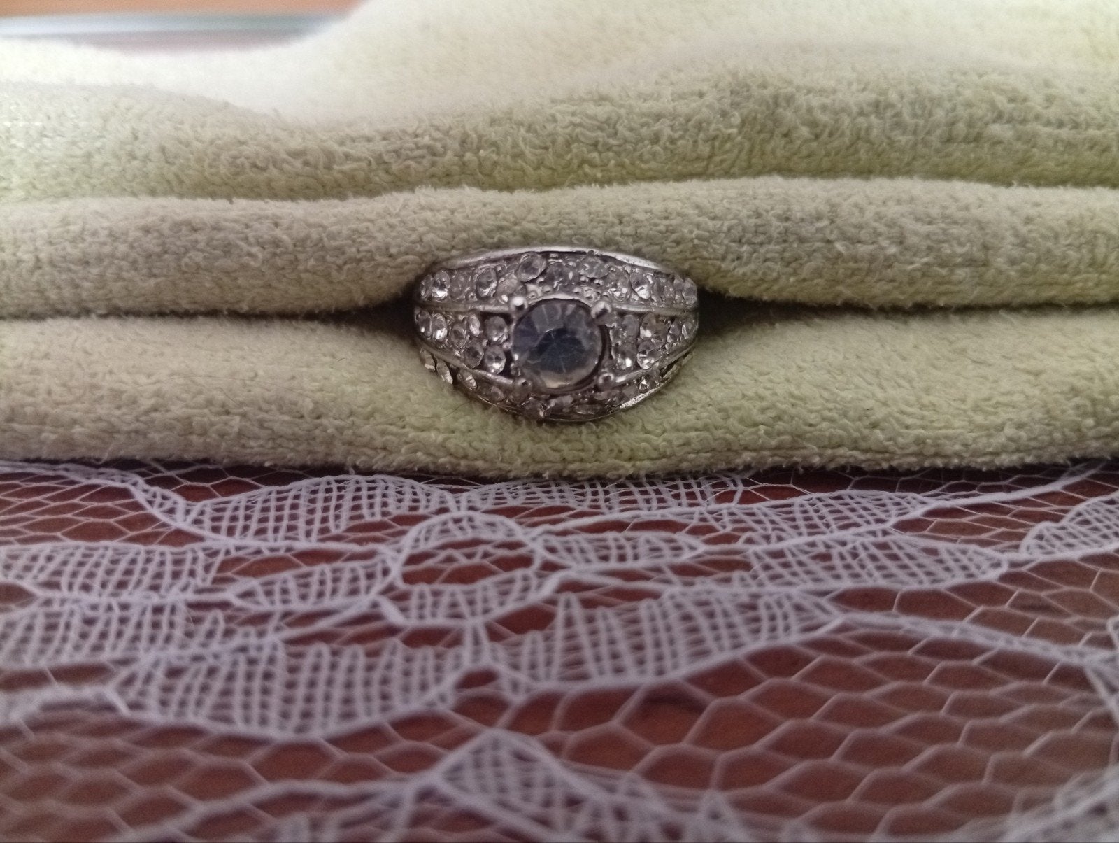 Vintage ring maat 18.5 ( binnen diameter), Handtassen en Accessoires, Ringen, Ophalen of Verzenden