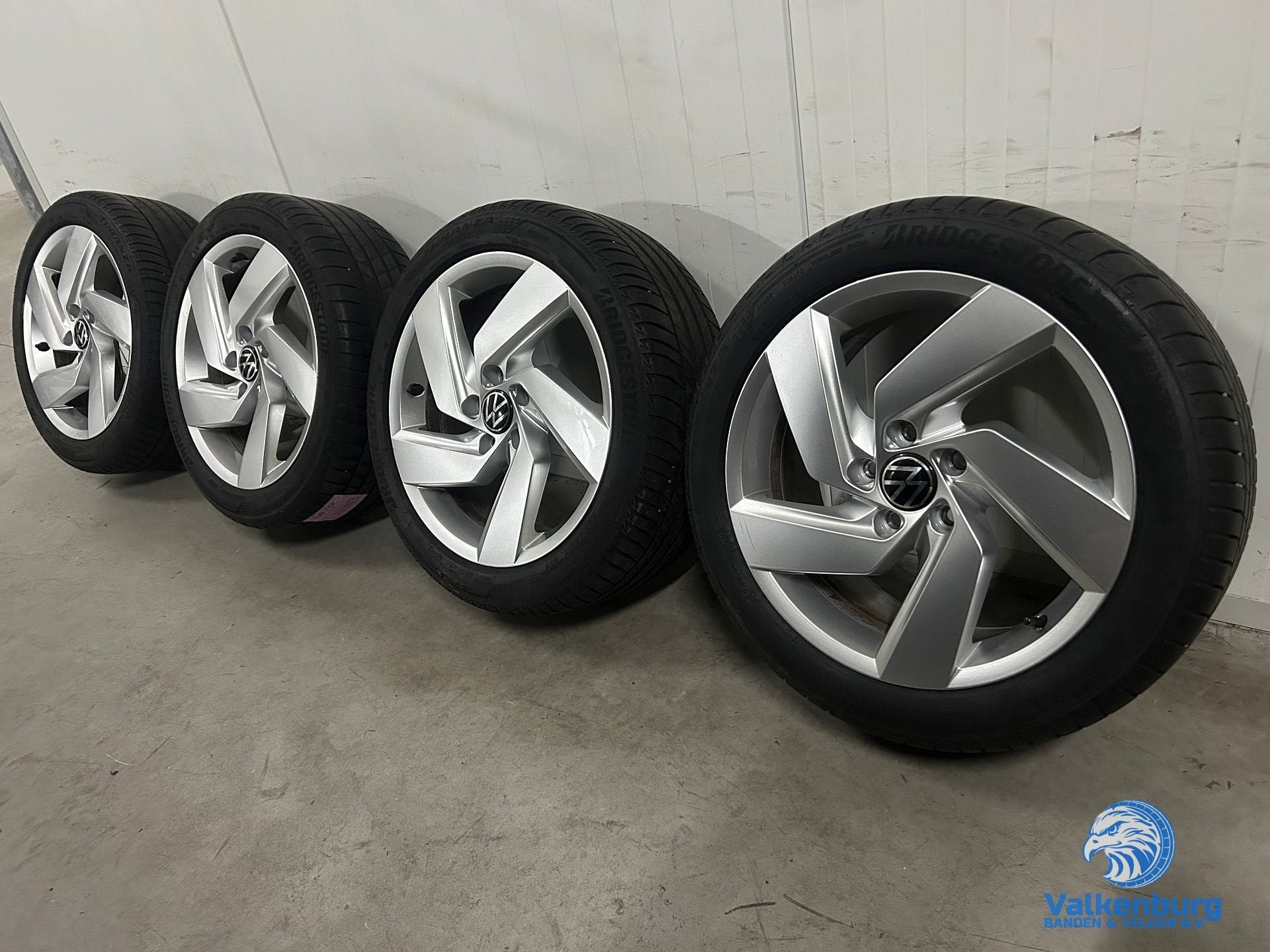 6mm! Originele VW Golf 8 5H Richmond 17 inch velgen 5x112 zo, Auto-onderdelen, Banden en Velgen, Gebruikt, -, -, Banden en Velgen