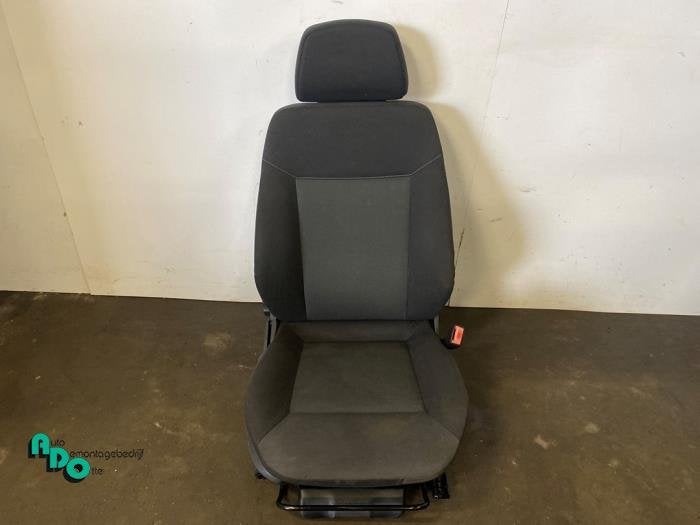 Siège droit d'un Opel Zafira B (Zafira B 05-), -, Opel, 3 mois de garantie, Utilisé