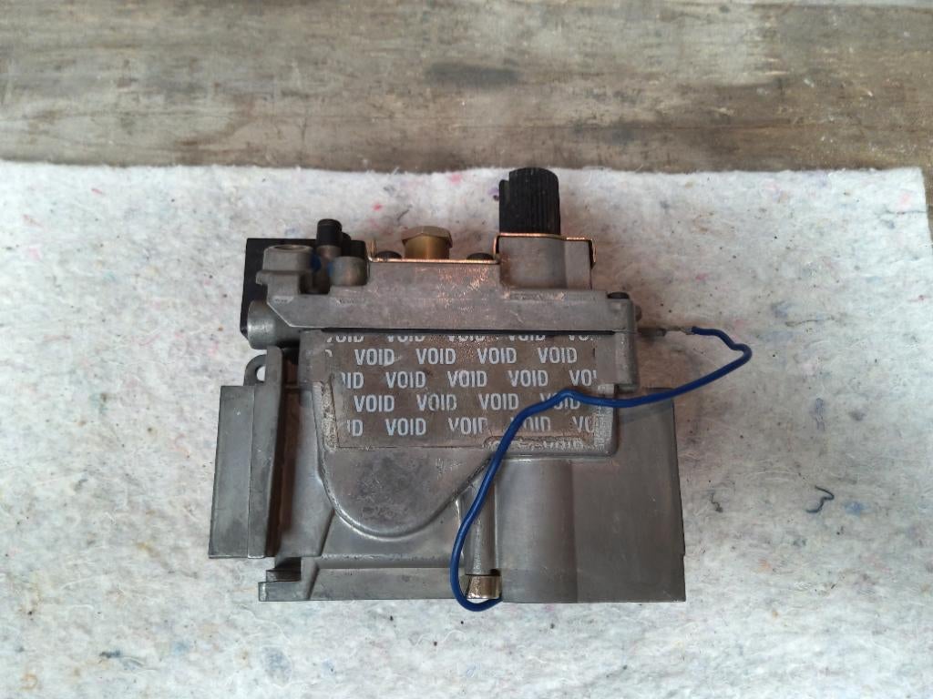 BLOC VANNE GAZ CHAUDIÈRE GAZ PIÈCES GAZ, Enlèvement, Comme neuf