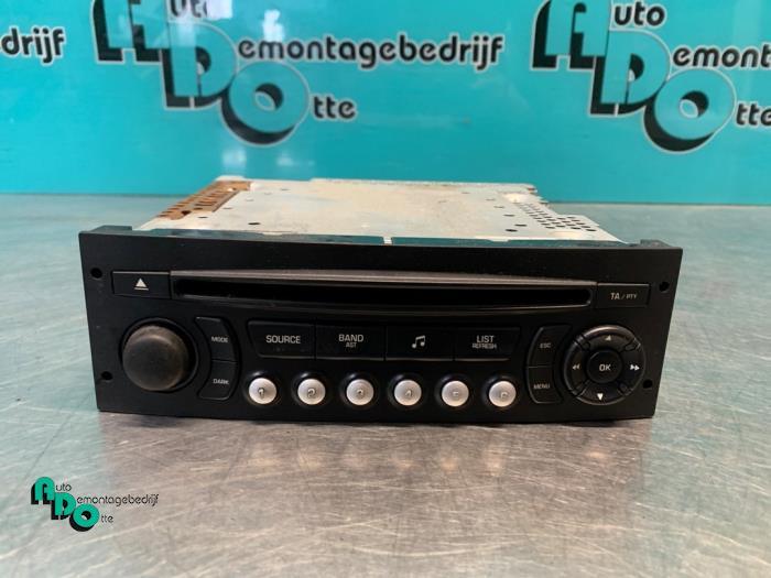 Radio van een Peugeot 207, Gebruikt, -, -, Ophalen of Verzenden