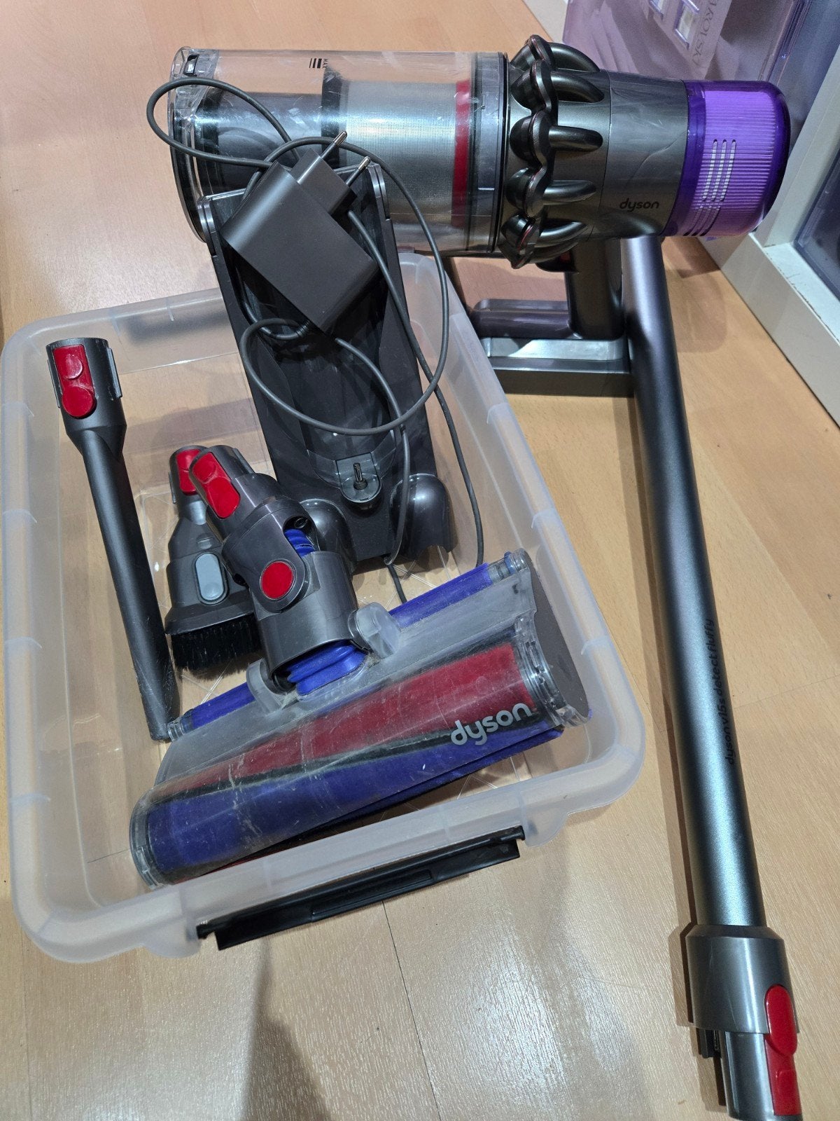 Dyson Cyclone V11, Elektronische apparatuur