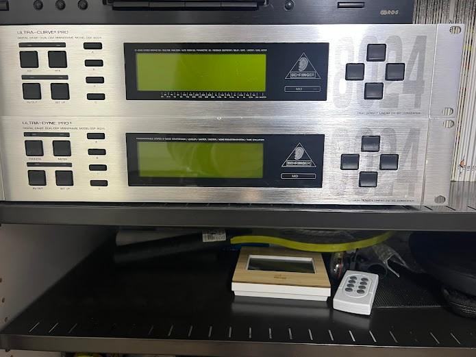 Behringer ultra curve pro model DSP 8024 en DSP 9024, Muziek en Instrumenten, Effecten, Ophalen, Zo goed als nieuw, Delay of Echo