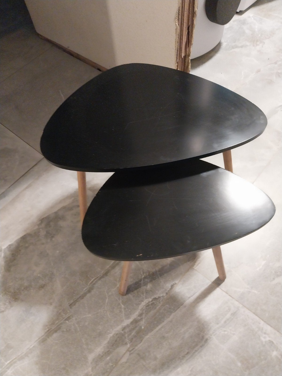 2 tafeltjes, Ophalen