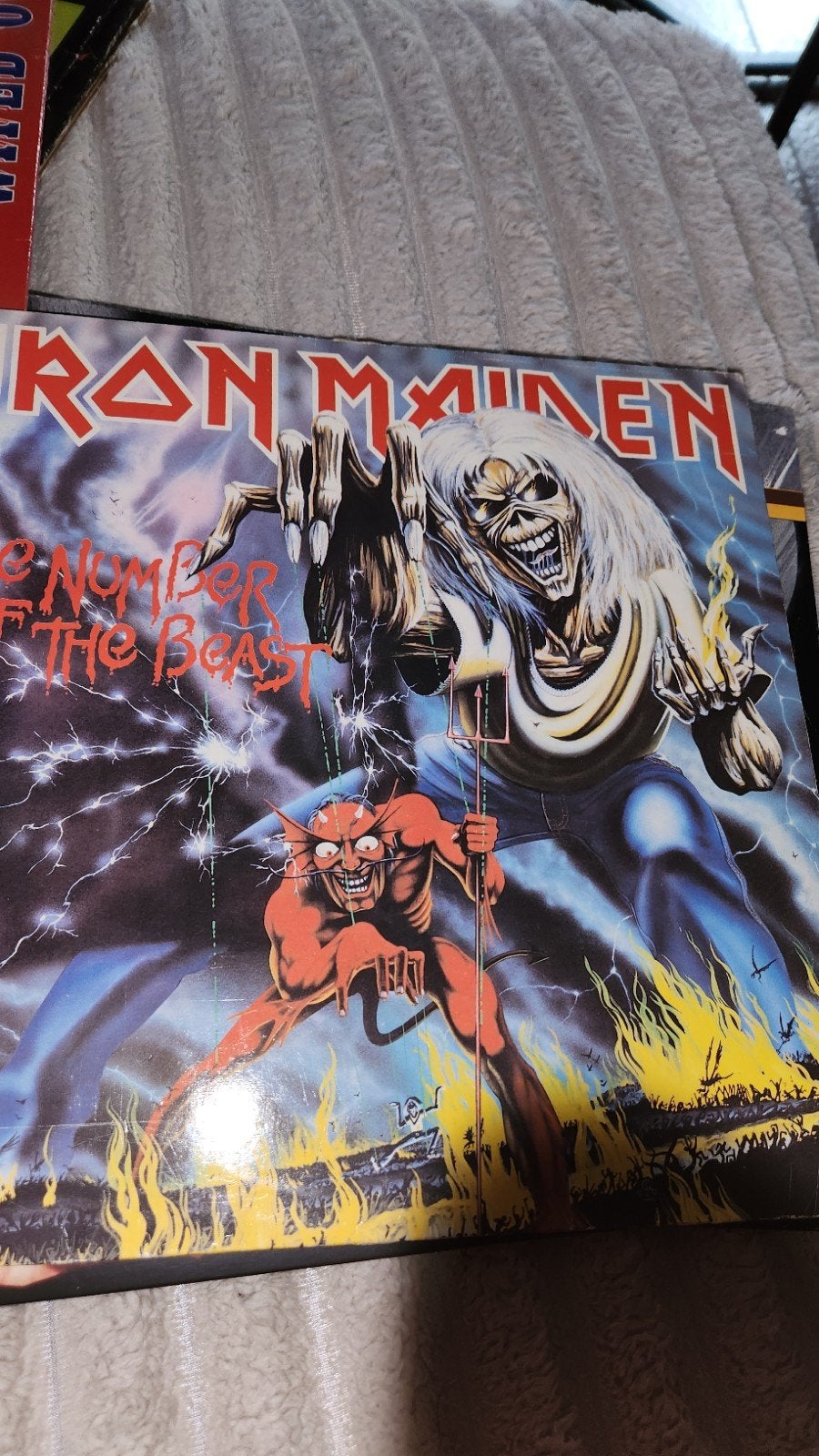 vinyl iron maiden number of the beast, Enlèvement