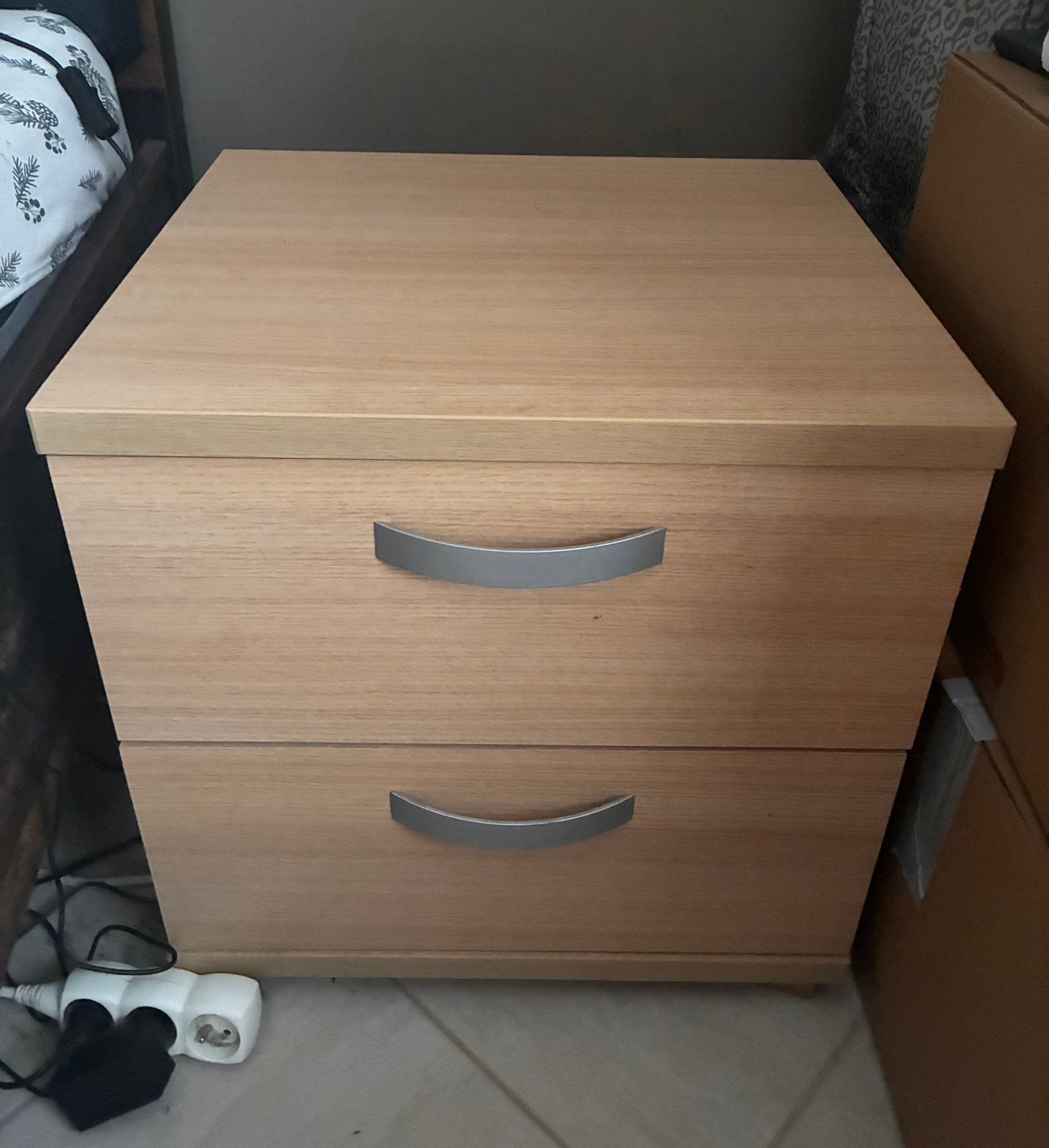 Nachtkastje, Huis en Inrichting, Slaapkamer | Nachtkastjes, Gebruikt, Minder dan 55 cm, 45 tot 65 cm, Hout, Ophalen