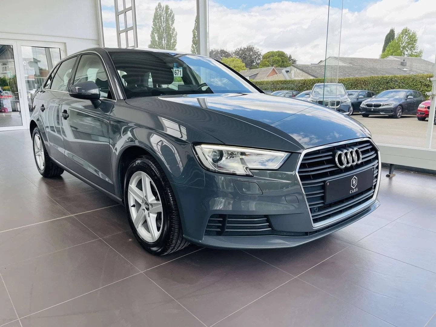Audi A3 1.6 TDi * GARANTIE + LED + GPS + CLIM DIGI *, Autos, Audi, Argent ou Gris, Achat, Entreprise, Automatique