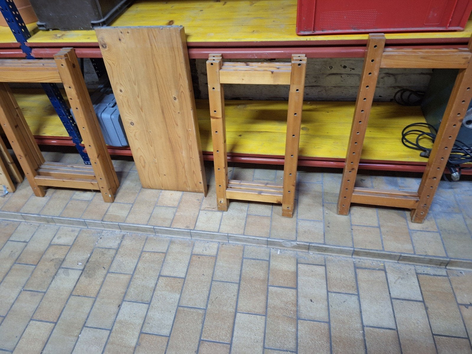 hout rekken, Ophalen