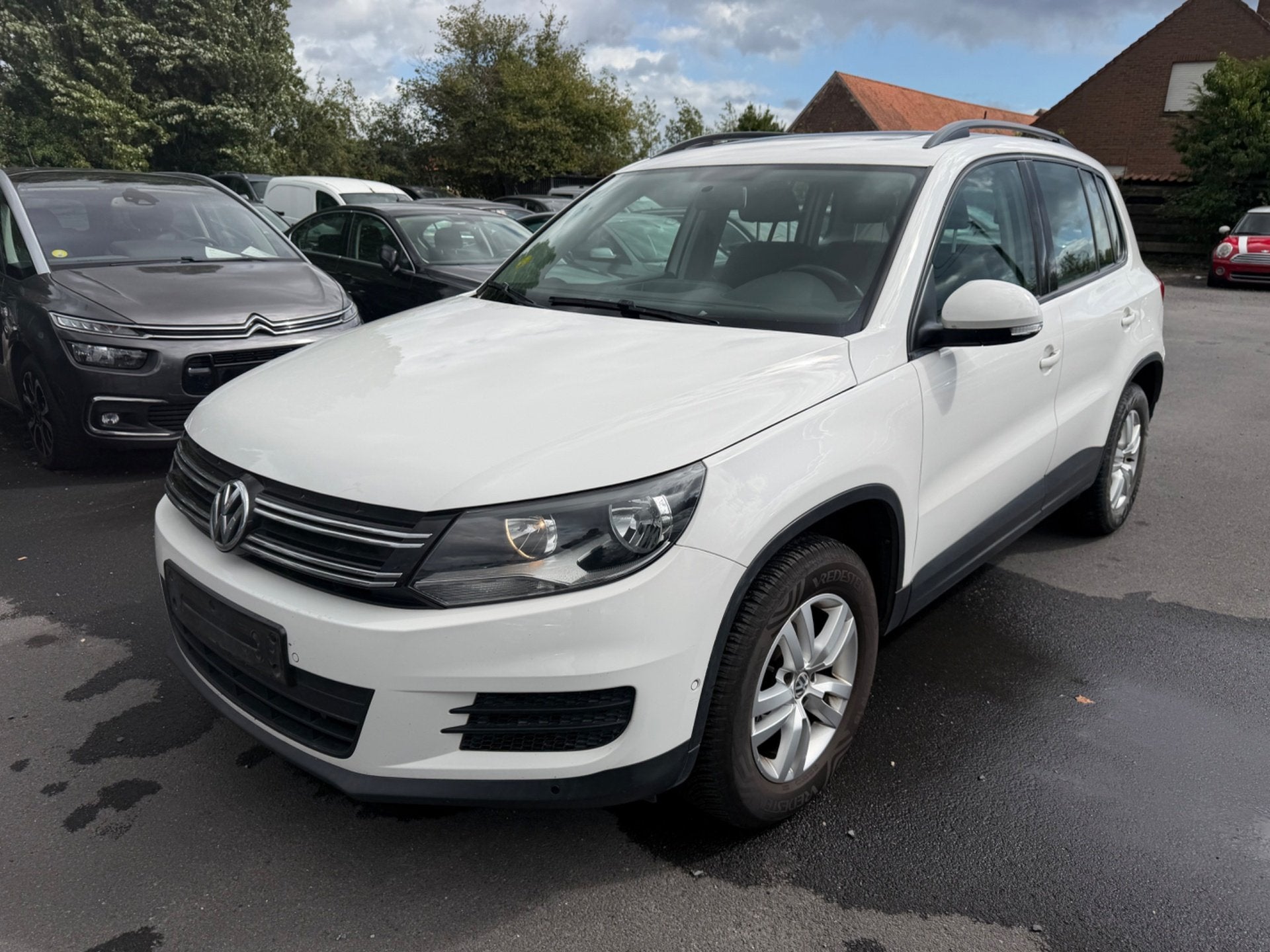 Volkswagen Tiguan, Voorwielaandrijving, Euro 5, Stof, 4 cilinders