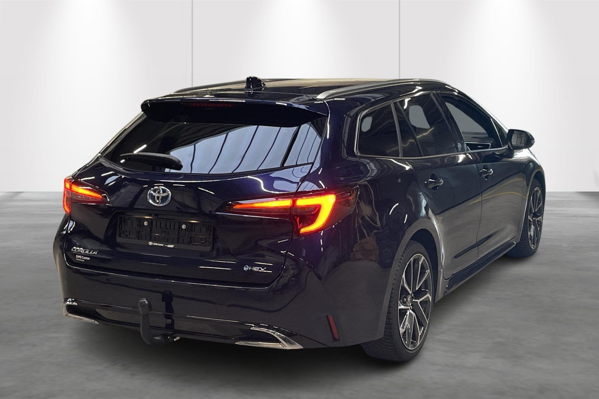 Toyota Corolla Touring Sports Premium, Gebruikt, 750 kg, 4 cilinders, Blauw
