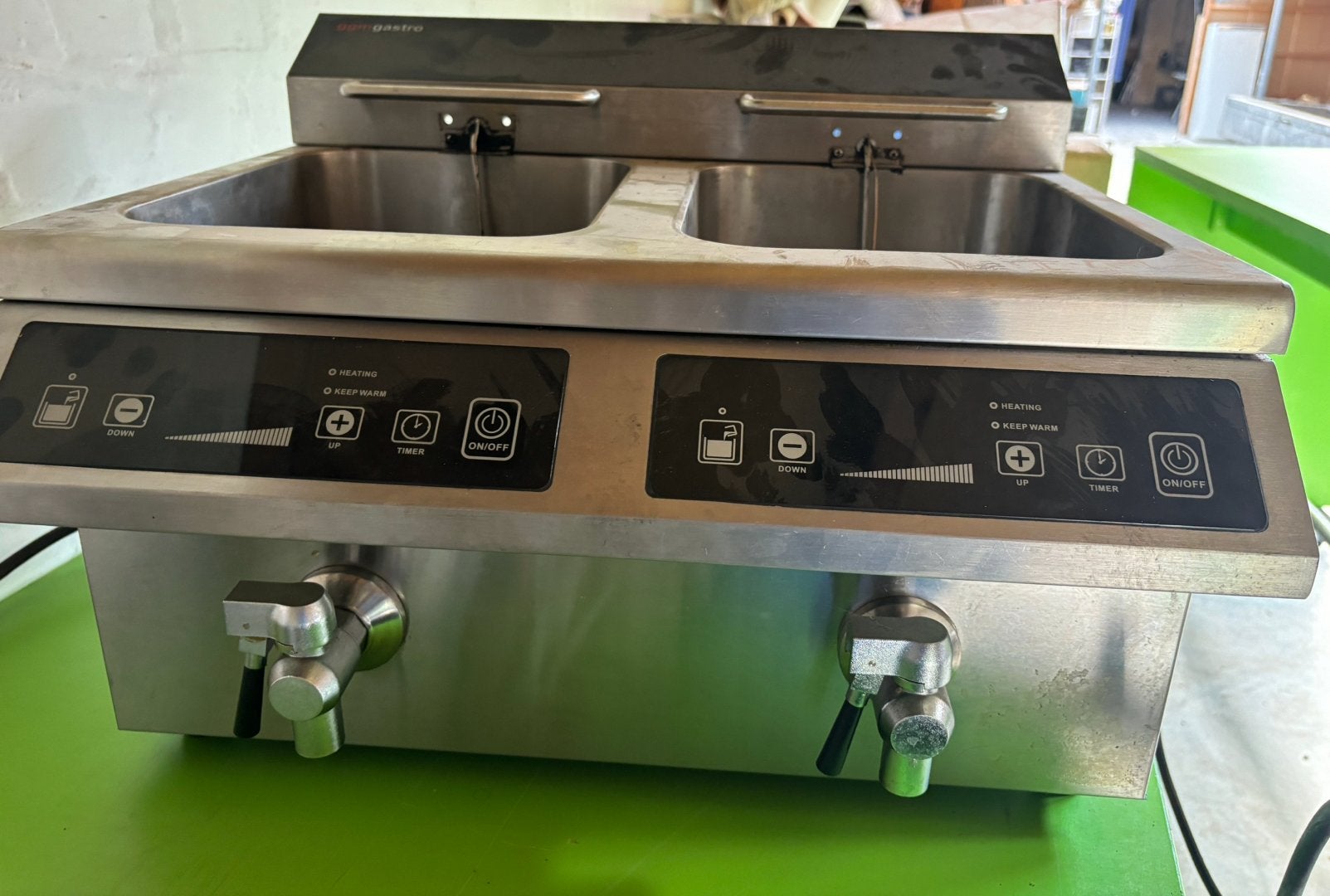 Friteuse Professionnelle à Induction GGM Gastro-Double Cuve, Articles professionnels, Horeca | Équipement de cuisine, Enlèvement