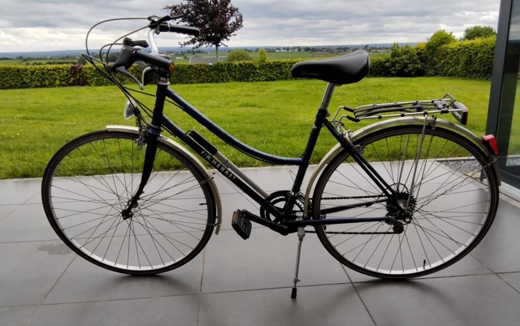Vélo femme, Enlèvement