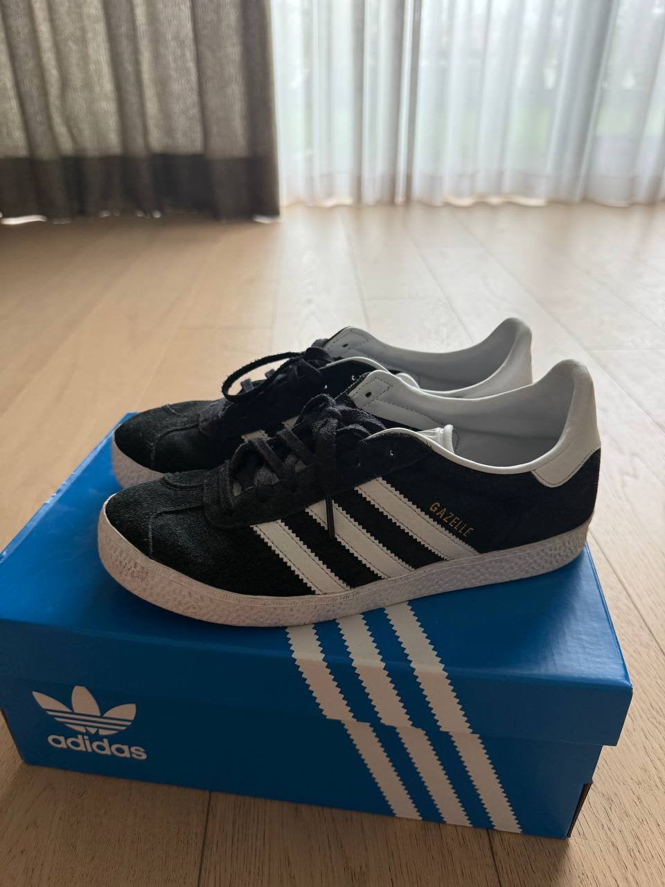 Adidas Gazelle maat 37 1/3, Ophalen of Verzenden, Zo goed als nieuw