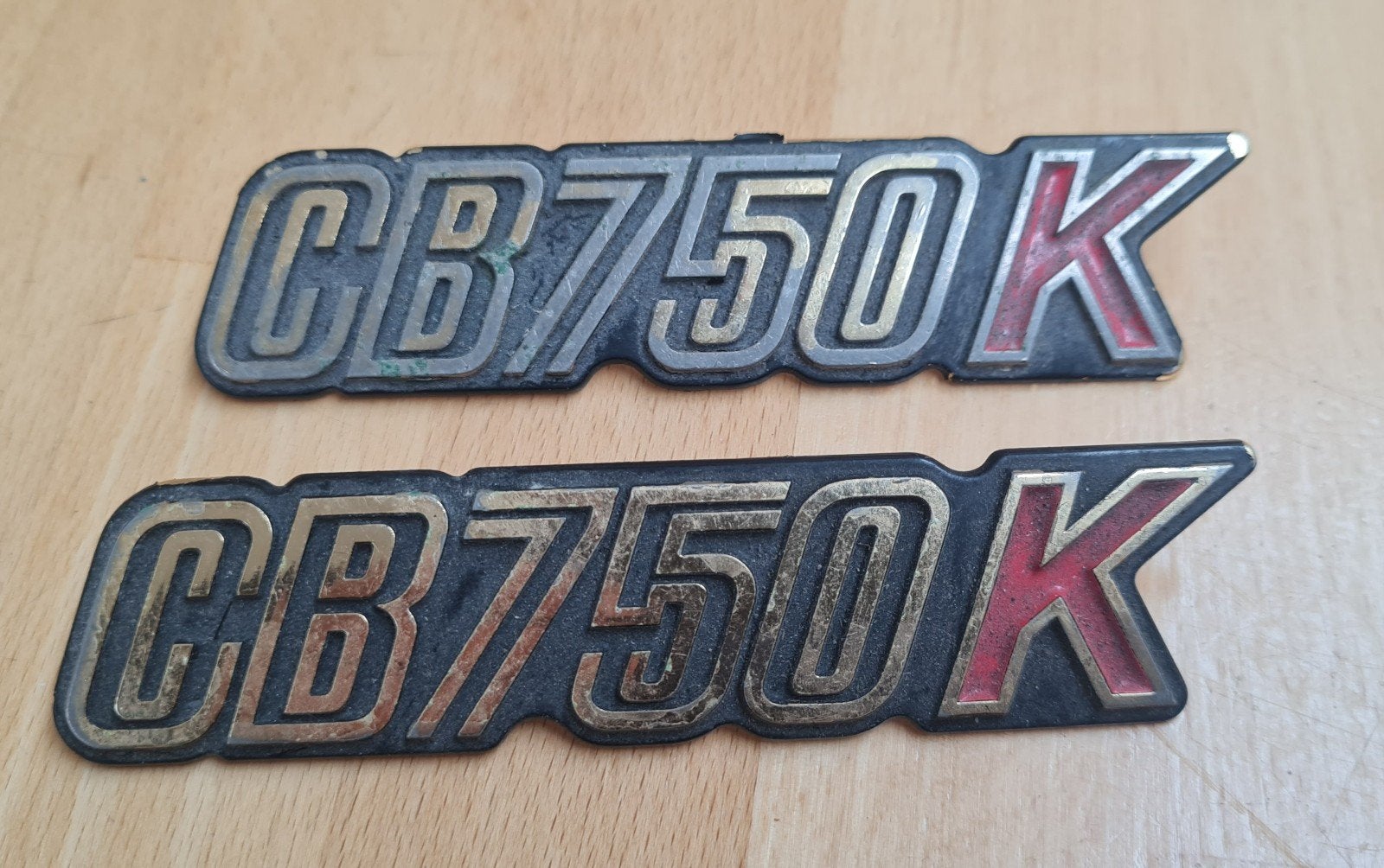Insigne Cb750K, Particulier