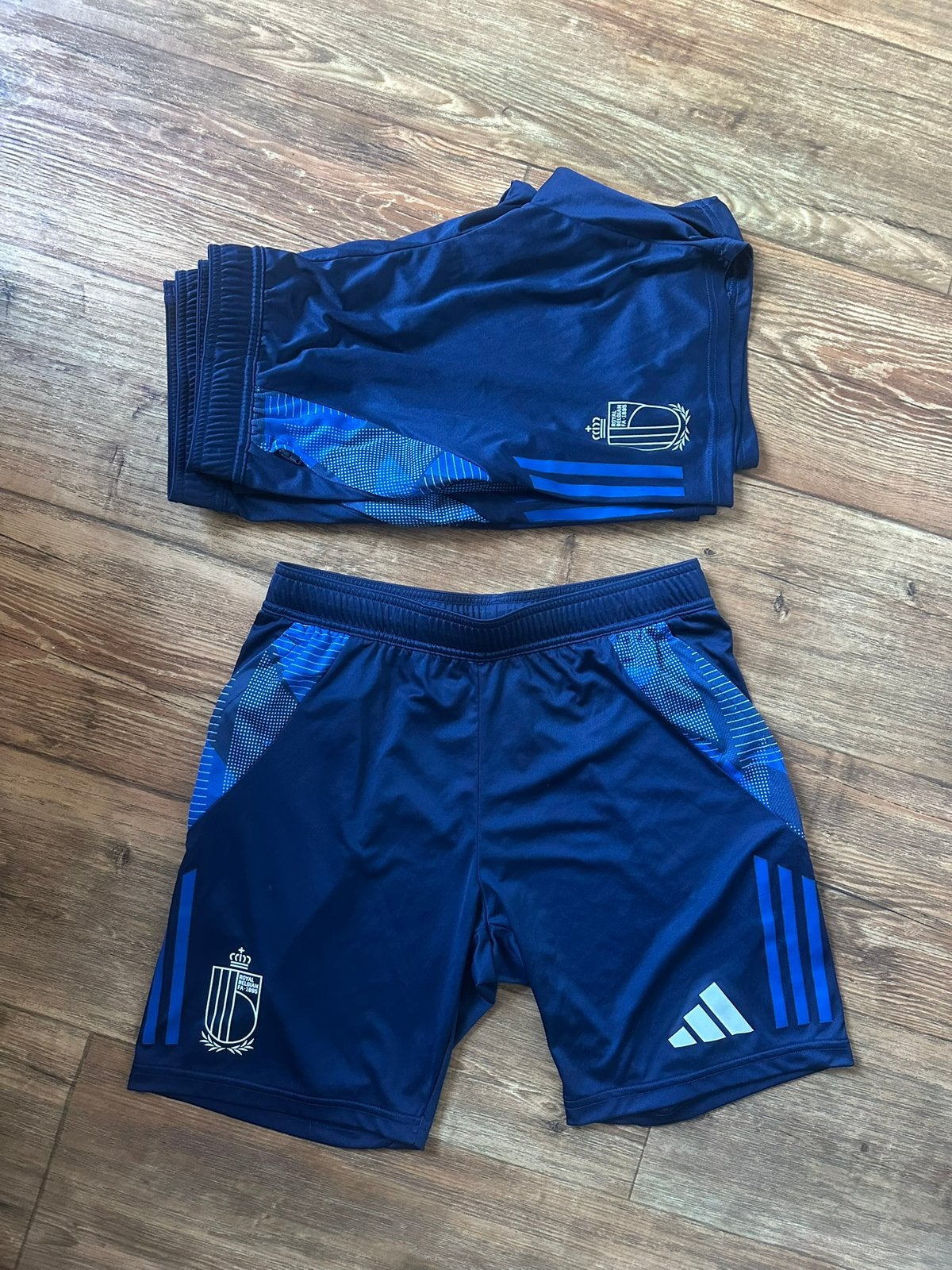 Adidas België Rode Duivels korte broeken, Maat M, Ophalen of Verzenden, Zo goed als nieuw, Broek