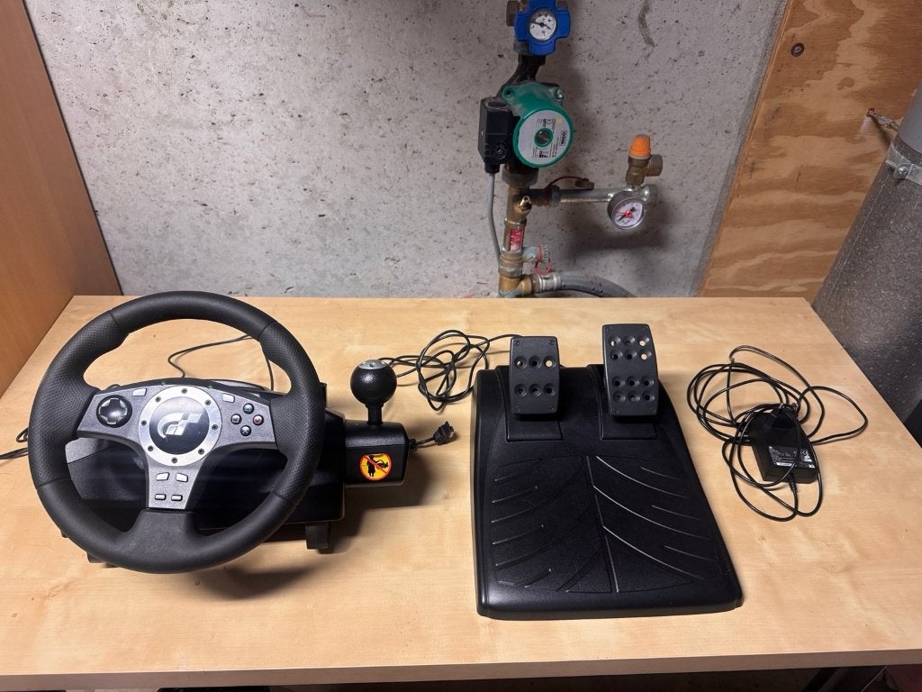 Logitech Driving Force Pro racestuur met pedalen PS2, Enlèvement ou Envoi, Utilisé, Volant ou Pédales, PlayStation 2