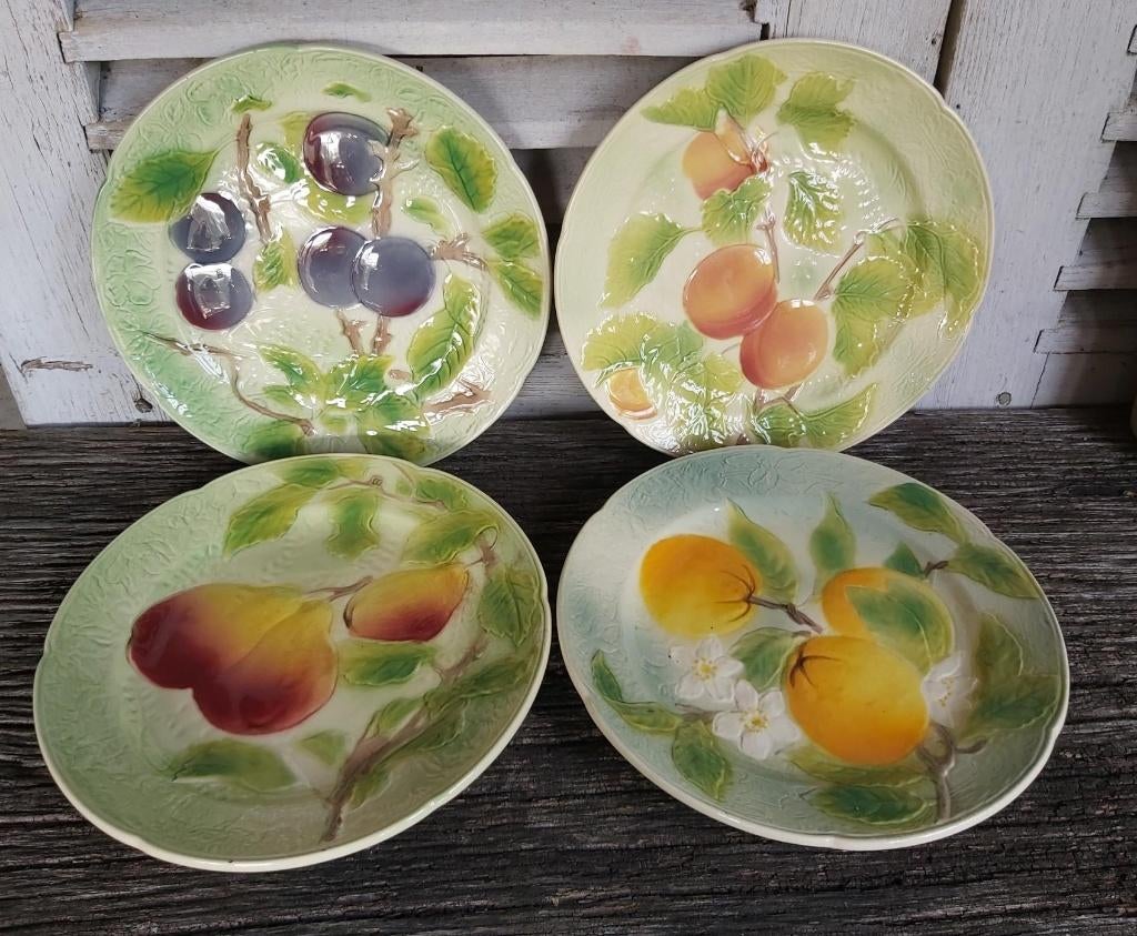 Set 4 oude franse barbotine "fruit" dessertborden sarreguem., Enlèvement ou Envoi