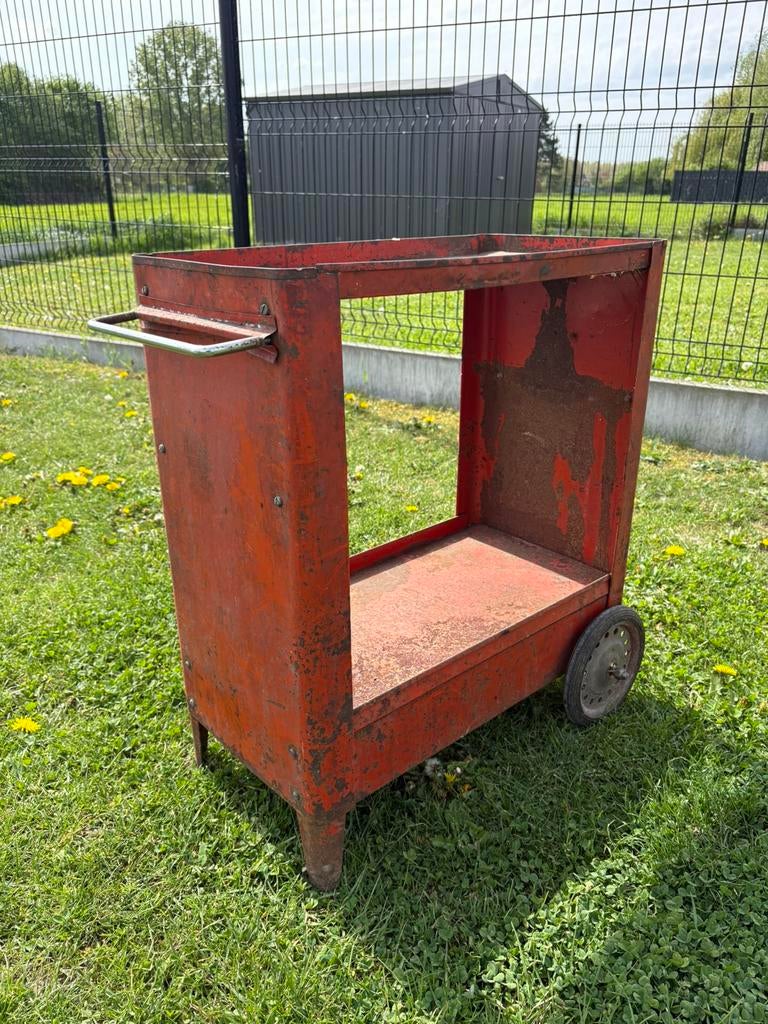 Chariot facom, Enlèvement, Utilisé