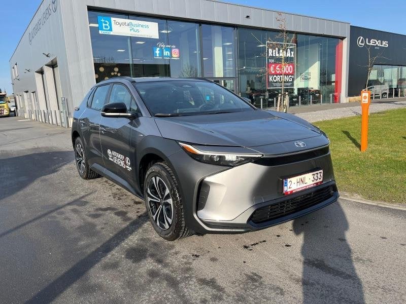 Toyota bZ4X 73.1 kWh 2WD DYNAMIC + 7 JAAR ONDERHOUD*, Autos, Toyota, Argent ou Gris, Achat, Noir, 5 portes