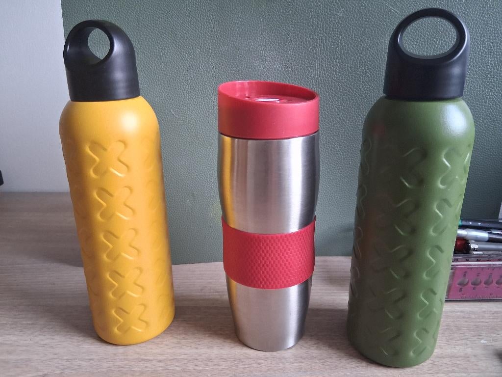 2 GOURDES+ 1 ISOTHERMIQUE., Enlèvement, Neuf