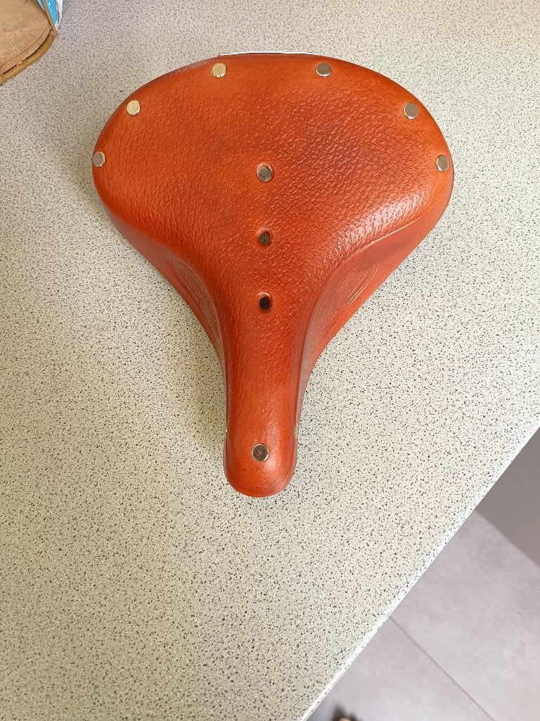 BROOKS dameszadel, Ophalen, Zo goed als nieuw, Brooks