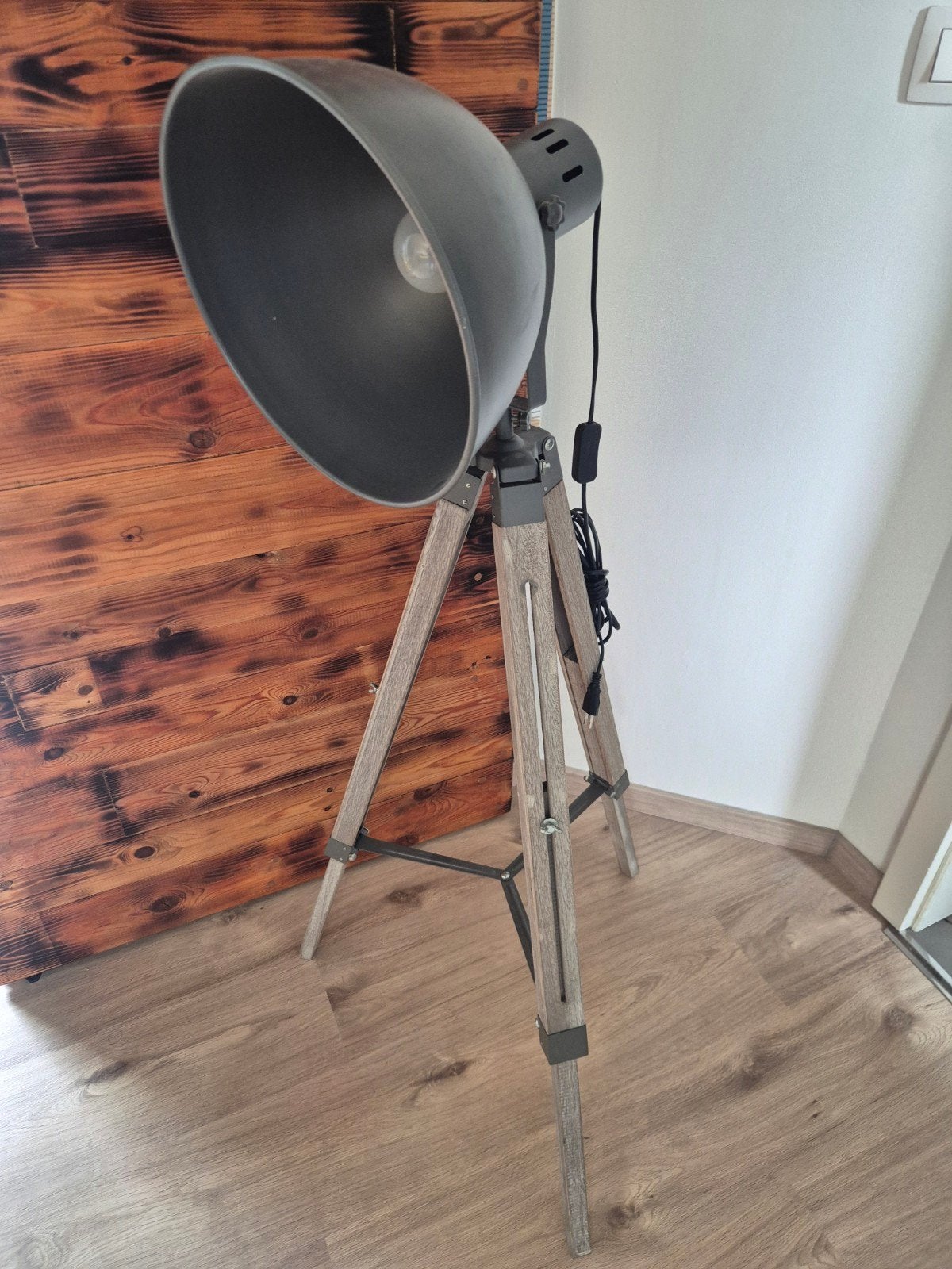 Lampe trepied, Ophalen, Gebruikt, Hout, 100 tot 150 cm