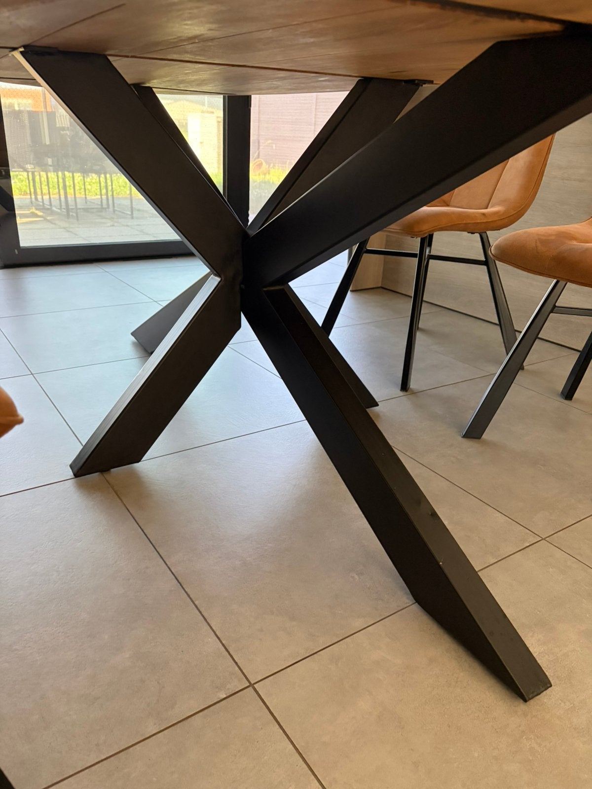 Rustieke eettafel + 4 stoelen, Ophalen, Zo goed als nieuw