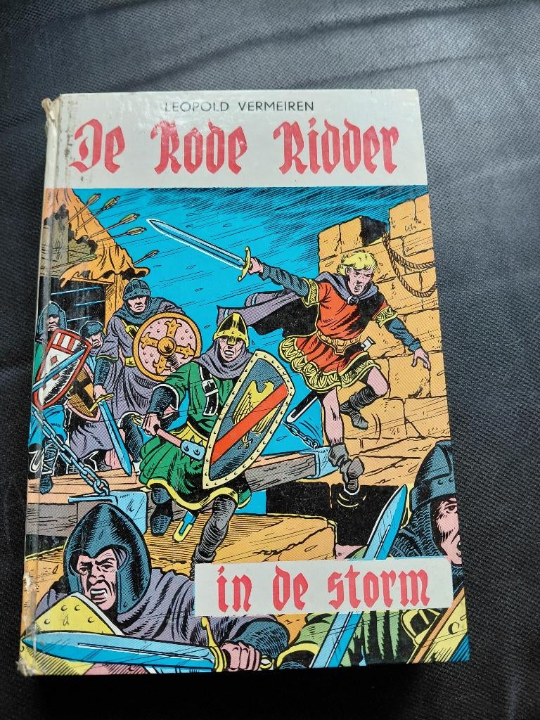De Rode Ridder: In de storm, Fiction, Leopold Vermeiren., Enlèvement, Utilisé