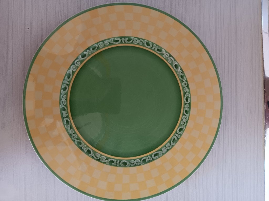 NIEUW opdien bord in porselein 30 cm geel/groen, Ophalen, Nieuw, Porselein, Dienblad