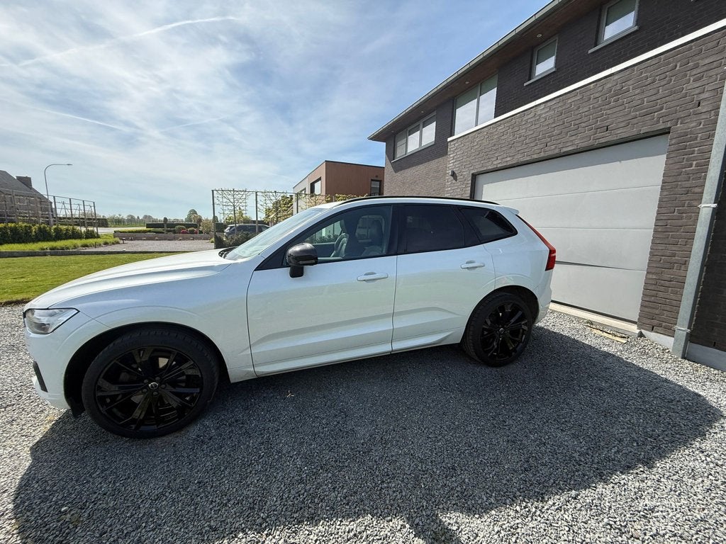 Volvo Xc60 B4 R-Design, Auto's, Dealer onderhouden, 4 cilinders, Overige brandstoffen, Wit