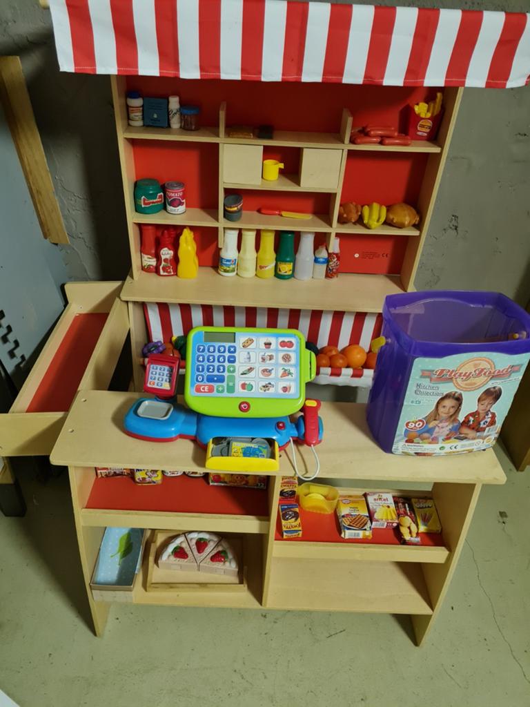 Petit magasin, Enlèvement