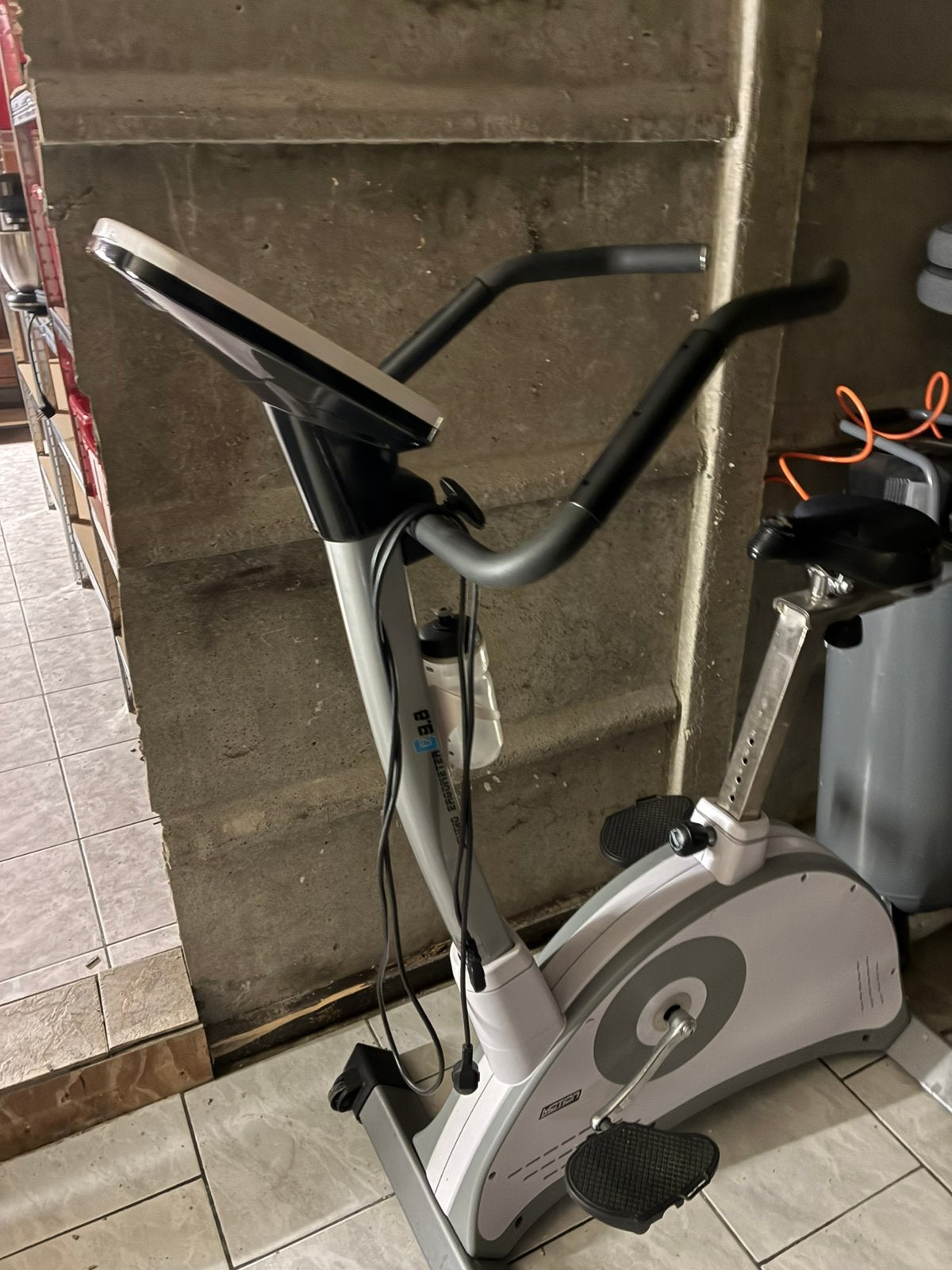 Motion Ergometer E9.8 hometrainer, Sports & Fitness, Enlèvement, Utilisé, Vélo d'appartement