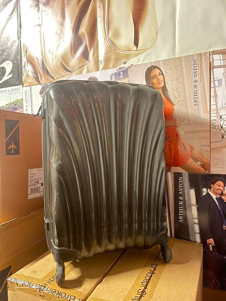 Zwarte koffer van Samsonite, 45 tot 55 cm, Ophalen of Verzenden, Zo goed als nieuw, Wieltjes