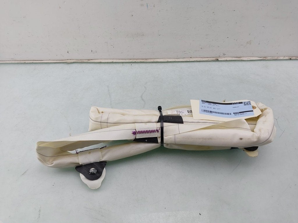 AIRBAG TOIT GAUCHE BMW 1 serie (F20) (01-2010/06-2019), Utilisé, BMW, Petuelring 130
80809  München, DE, Bayerische Motoren Werke AG