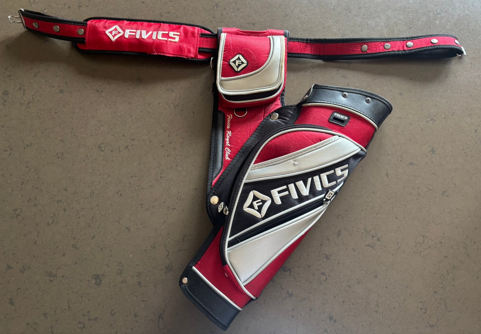 Pijlentas Fivics Accendo quiver rood, Enlèvement ou Envoi, Comme neuf, Contact@jvd-group.com, JVD Group B.V.