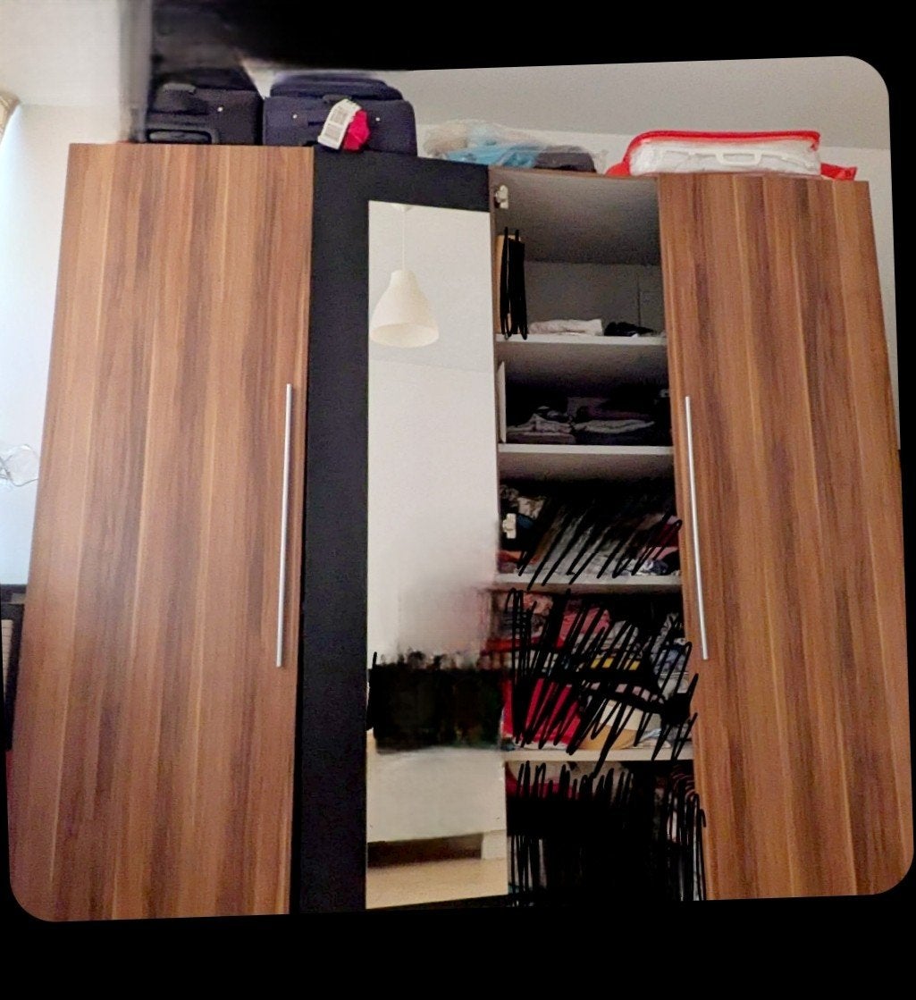 (100€) Garde robe 
Disponible sur Couillet., Maison & Meubles, Armoires | Penderies & Garde-robes, Enlèvement