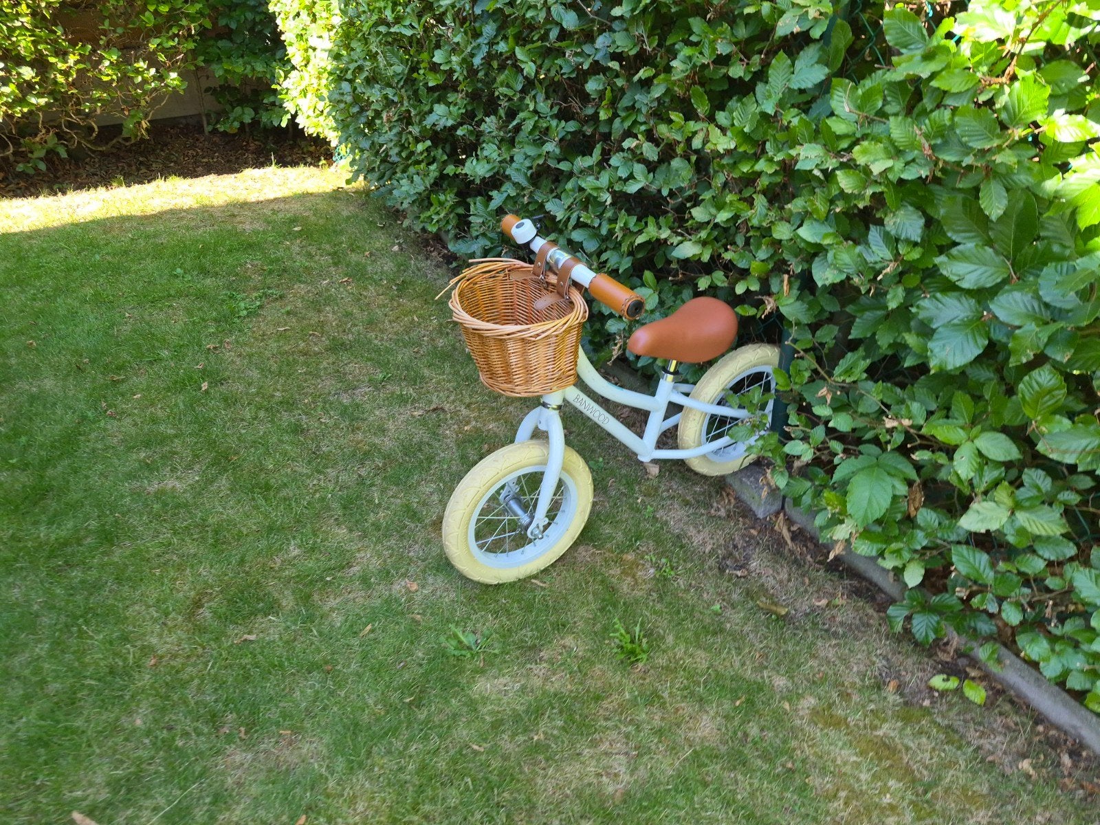 Loopfiets banwood, Fietsen en Brommers, Fietsen | Kinderfietsjes, Ophalen, Zo goed als nieuw, Minder dan 16 inch