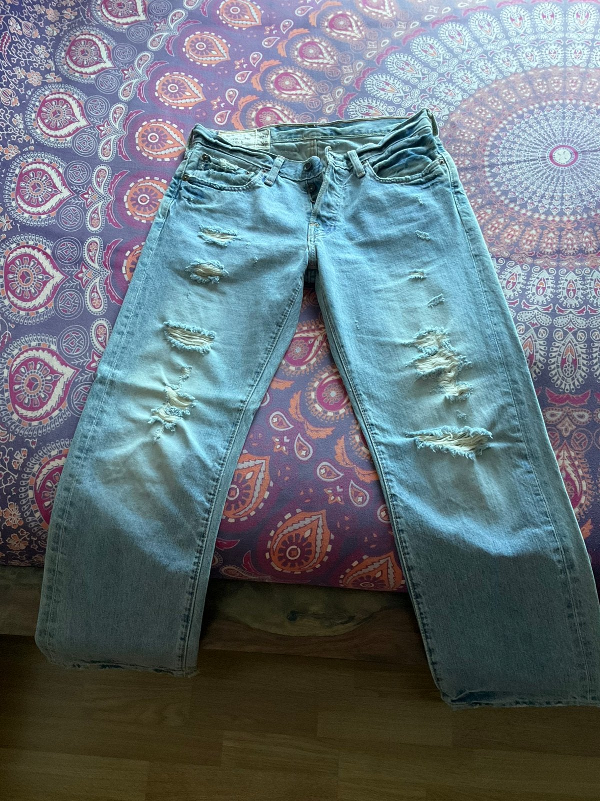 Abercrombie&Fitch W30 L30 lichtblauwe gescheurd spijkerbroek, Ophalen, Zo goed als nieuw, Blauw